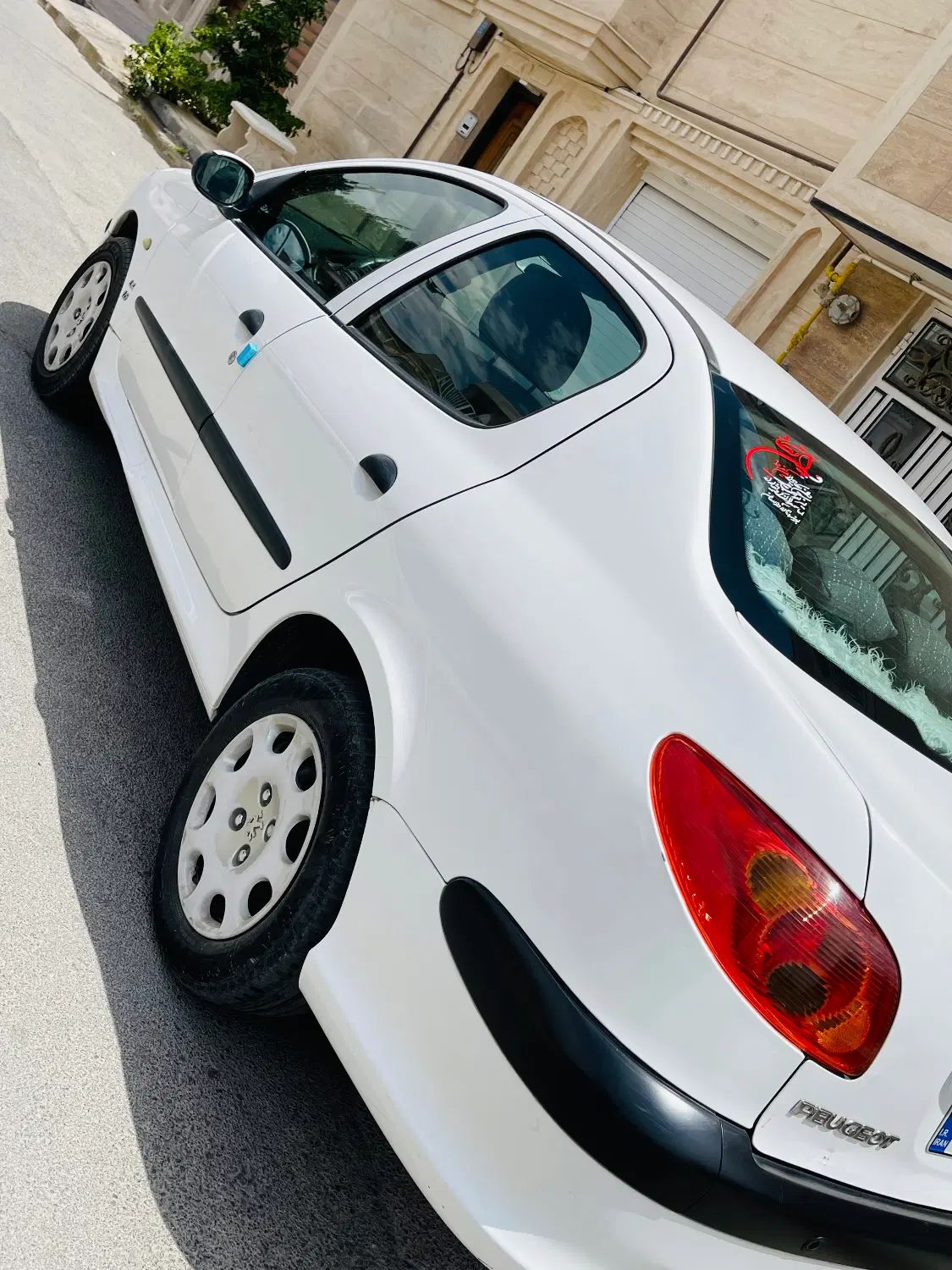 پژو ۲۰۶ صندوق دار v8 - 1393