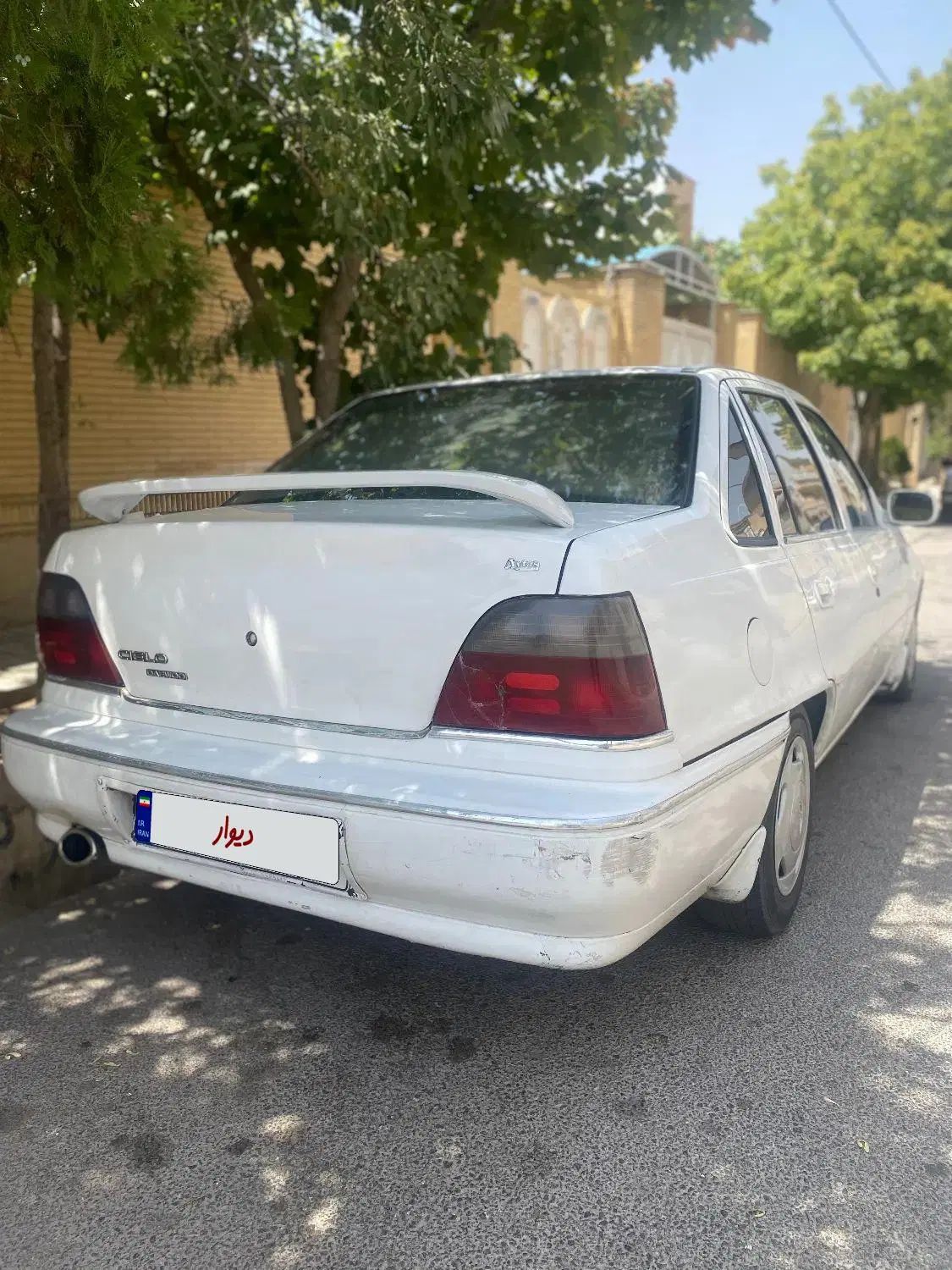 دوو سیلو سدان - 1377