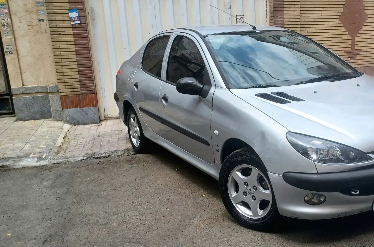 پژو ۲۰۶ صندوق دار v8 - 1390