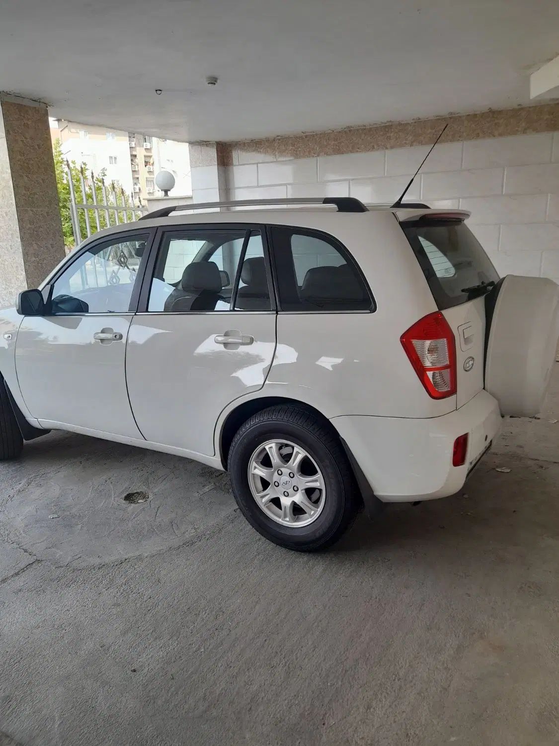 ام وی ام X33 دنده‌ای ساده - 1395