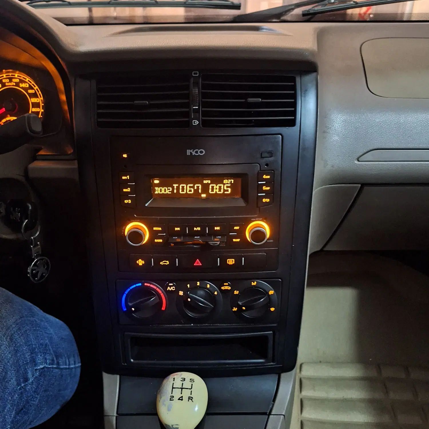 پژو 405 GLX - دوگانه سوز - 1400