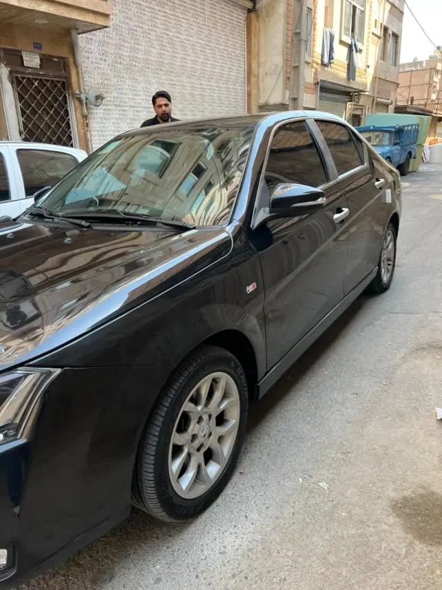 دنا پلاس توربو 6 دنده - 1400