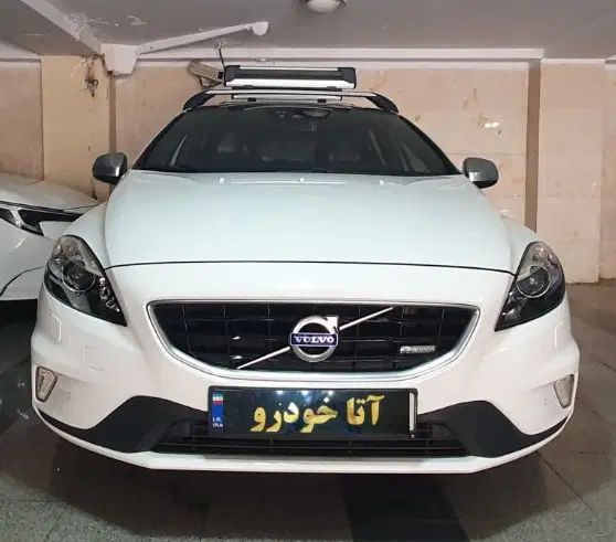 ولوو V40 R-DESIGN PLUS - 2014