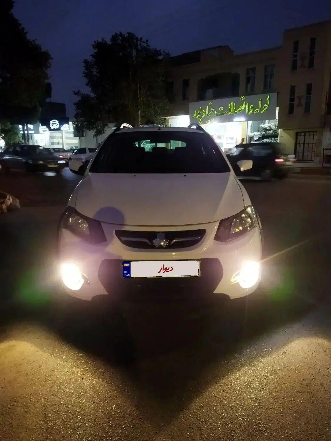خودرو کوییک، معمولی آگهی ann_19914353