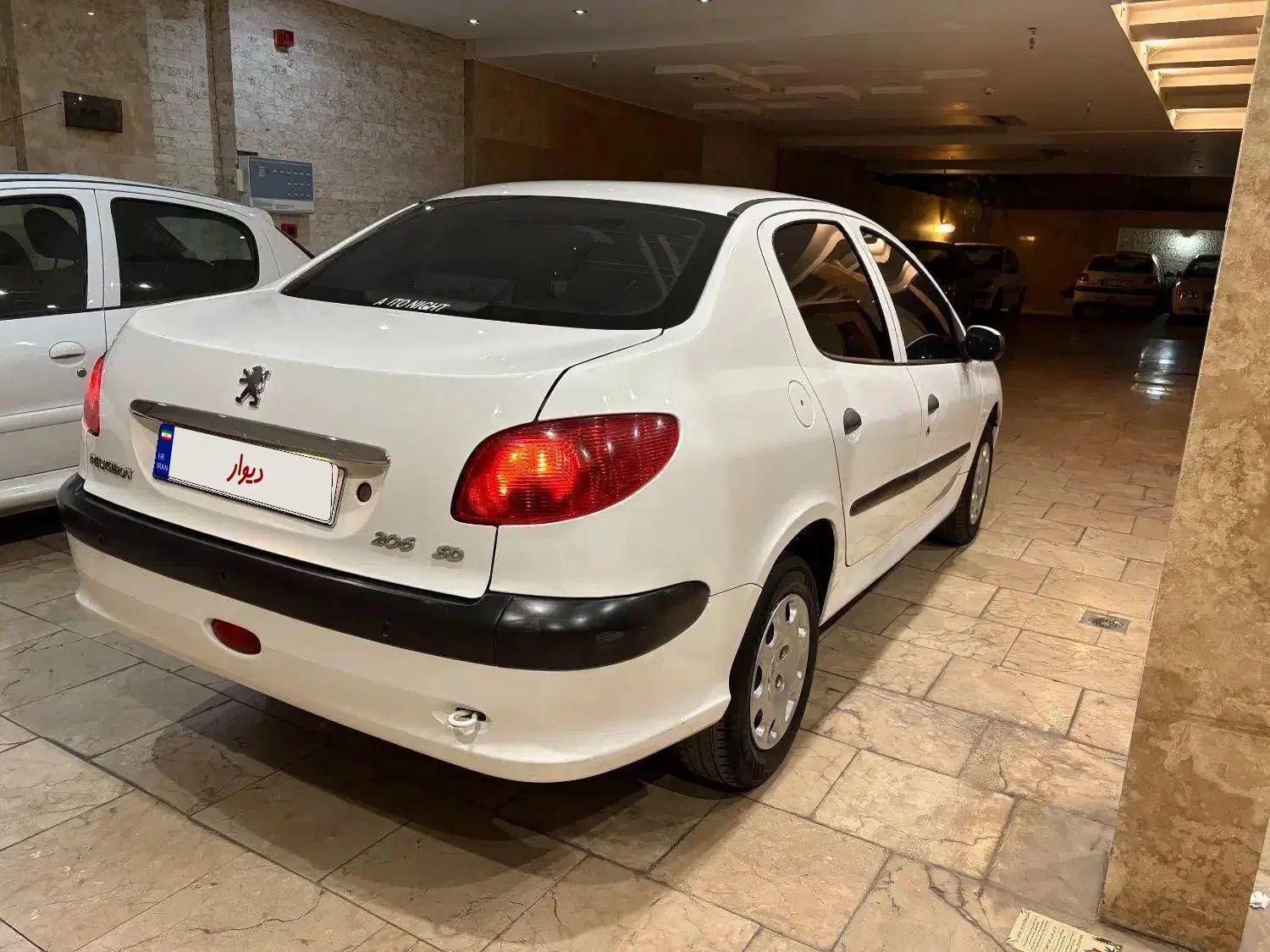 پژو ۲۰۶ صندوق دار v8 - 1398