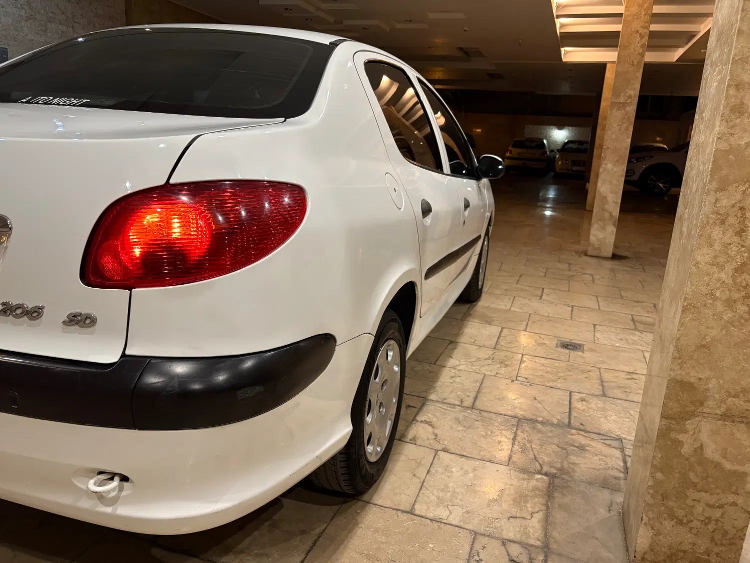 پژو ۲۰۶ صندوق دار v8 - 1398