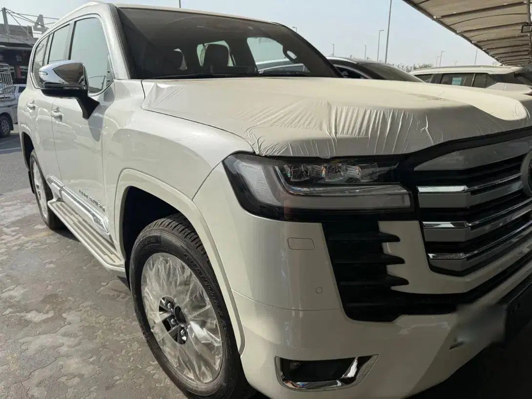 تویوتا لندکروز VXR نسل ۵ - 2017