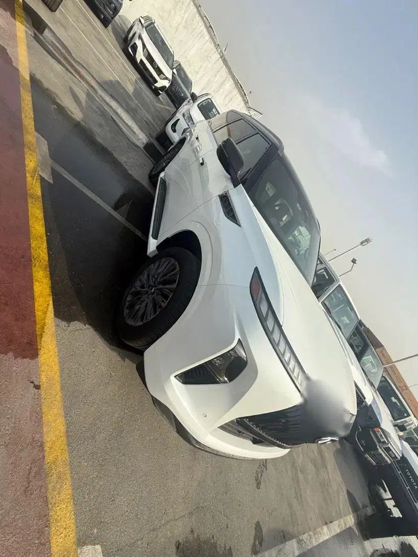 تویوتا لندکروز VXR نسل ۵ - 2017
