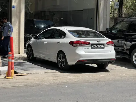 کیا سراتو 2.0 لیتر دنده ای - 2017