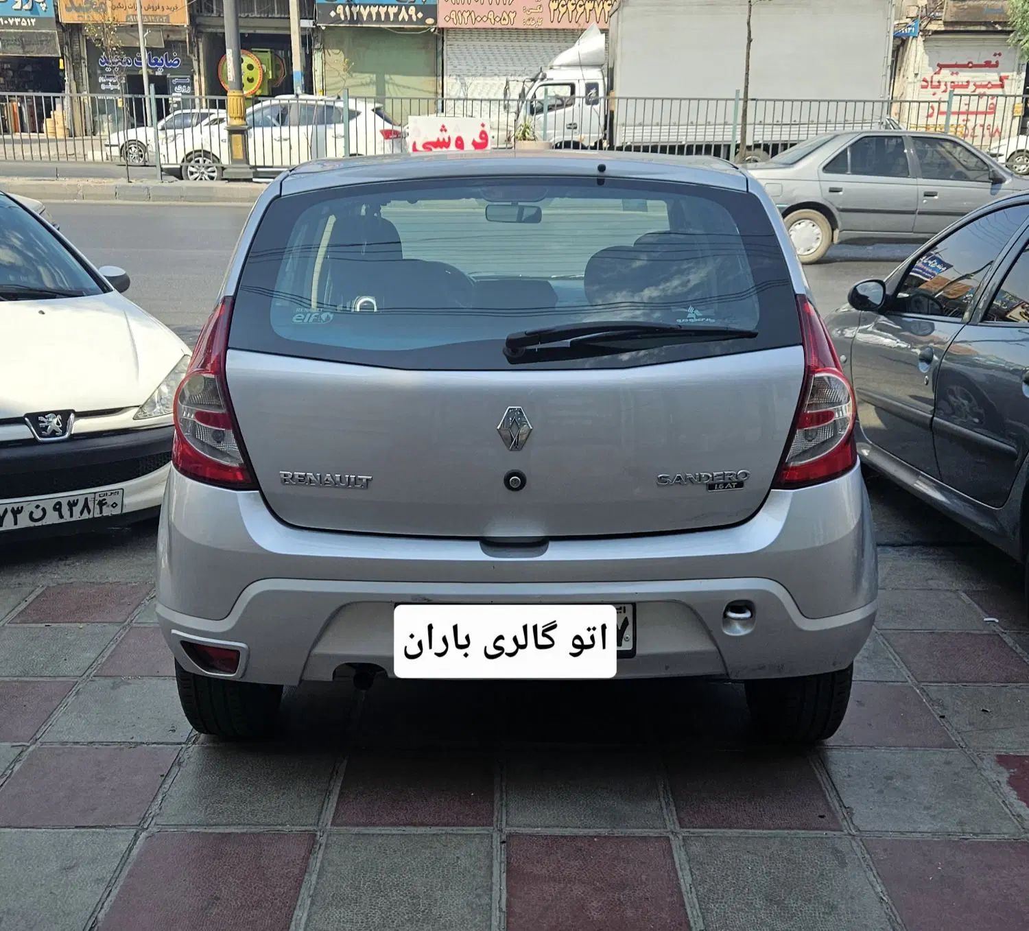 رنو ساندرو اتوماتیک - 1395