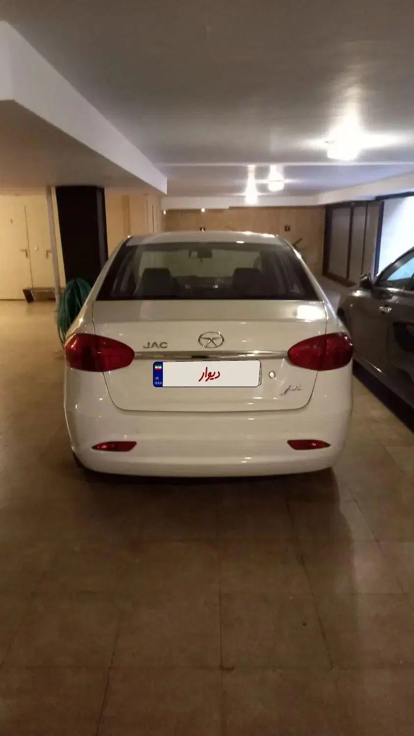 جک J4 اتوماتیک ساده - 1404