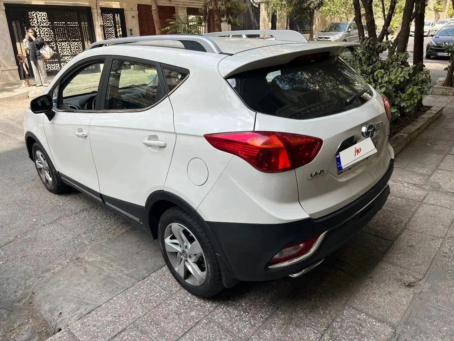 جک S3 اتوماتیک - 1402