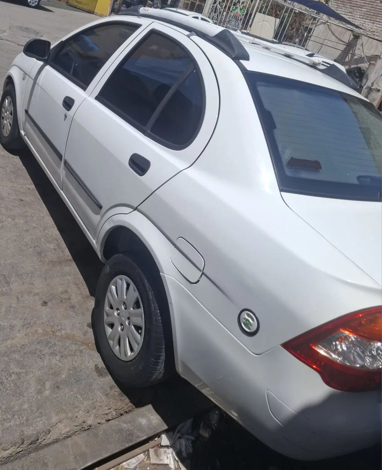 تیبا صندوق دار SX - 1400