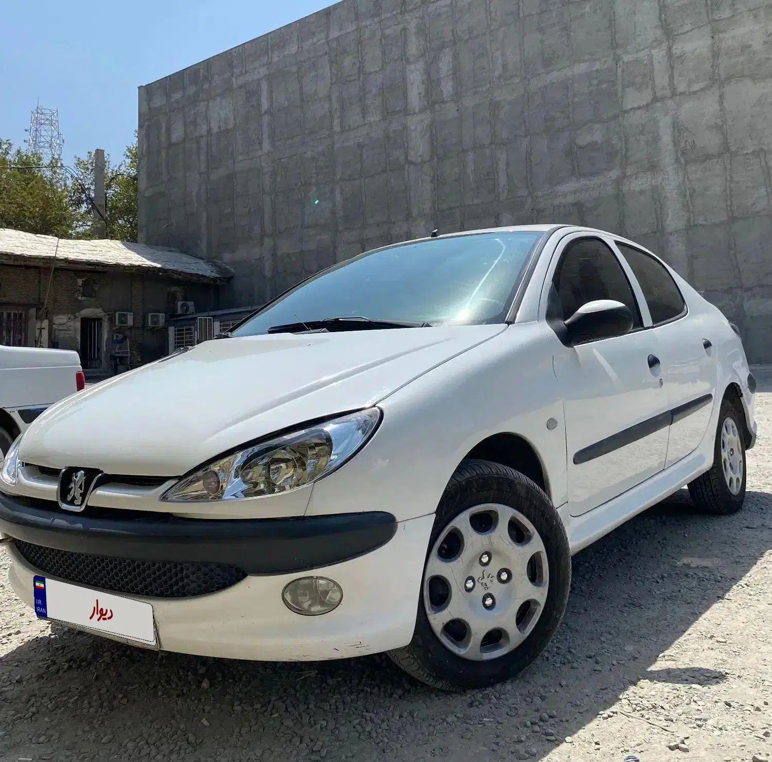 پژو ۲۰۶ صندوق دار v8 - 1396