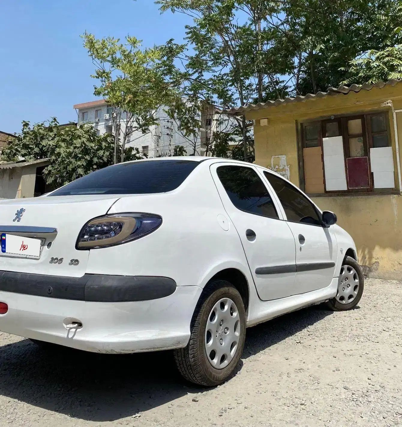 پژو ۲۰۶ صندوق دار v8 - 1396