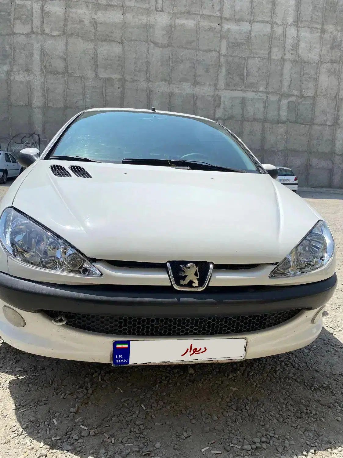 پژو ۲۰۶ صندوق دار v8 - 1396