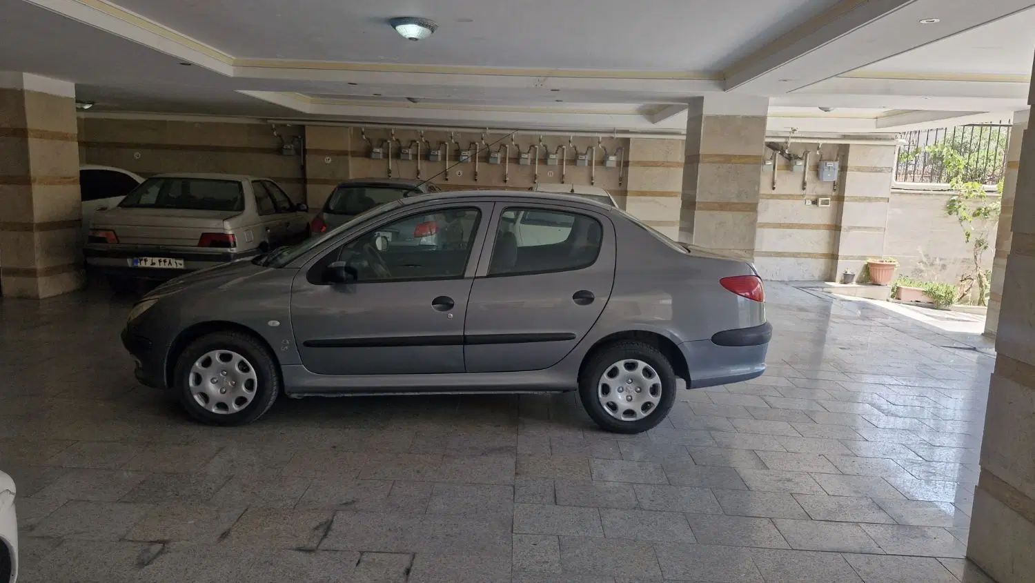 پژو ۲۰۶ صندوق دار v8 - 1394