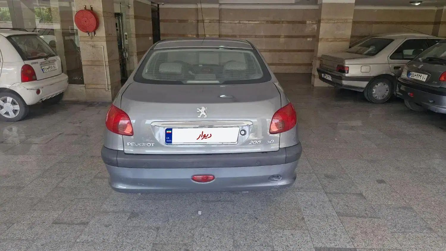 پژو ۲۰۶ صندوق دار v8 - 1394