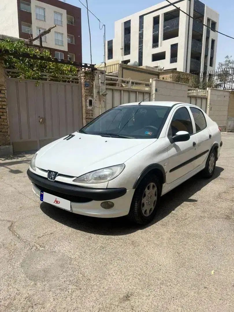 پژو ۲۰۶ صندوق دار v8 - 1394