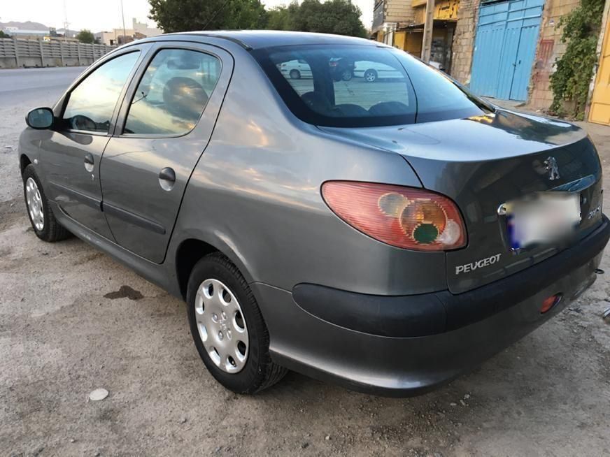 پژو ۲۰۶ صندوق دار v8 - 1393