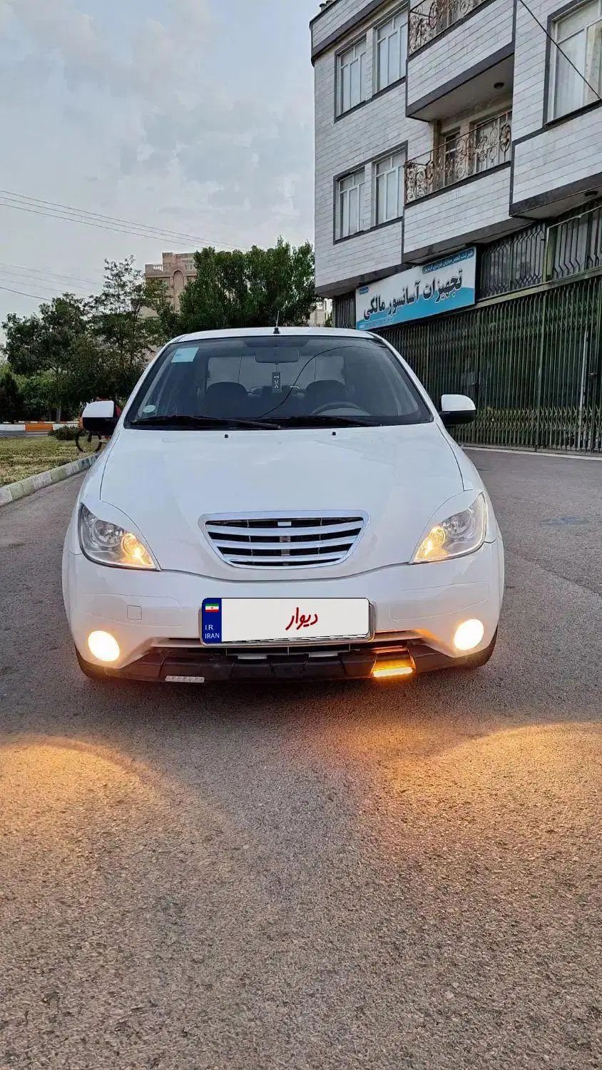 تیبا صندوق دار پلاس - 1400