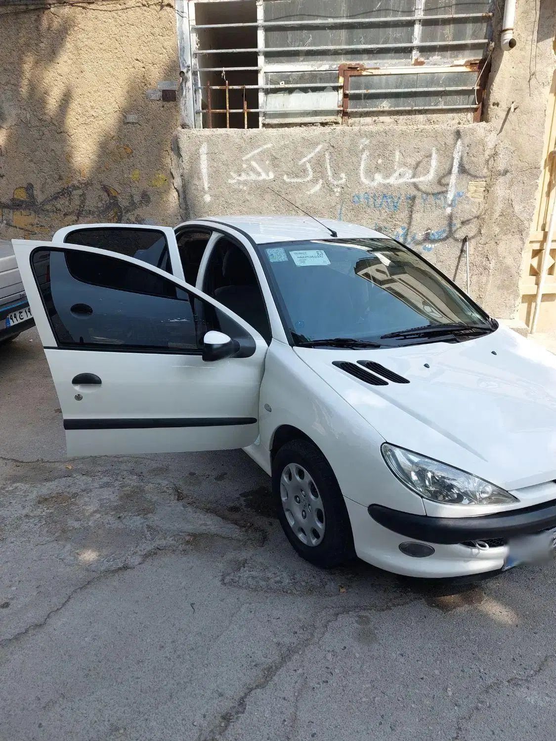 پژو ۲۰۶ صندوق دار v8 - 1399