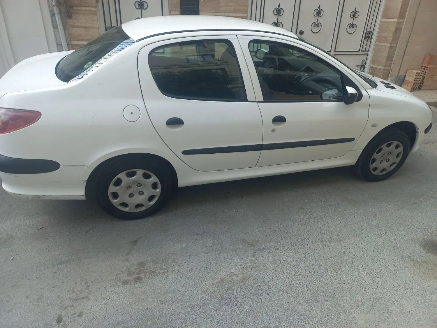 پژو ۲۰۶ صندوق دار v8 - 1391