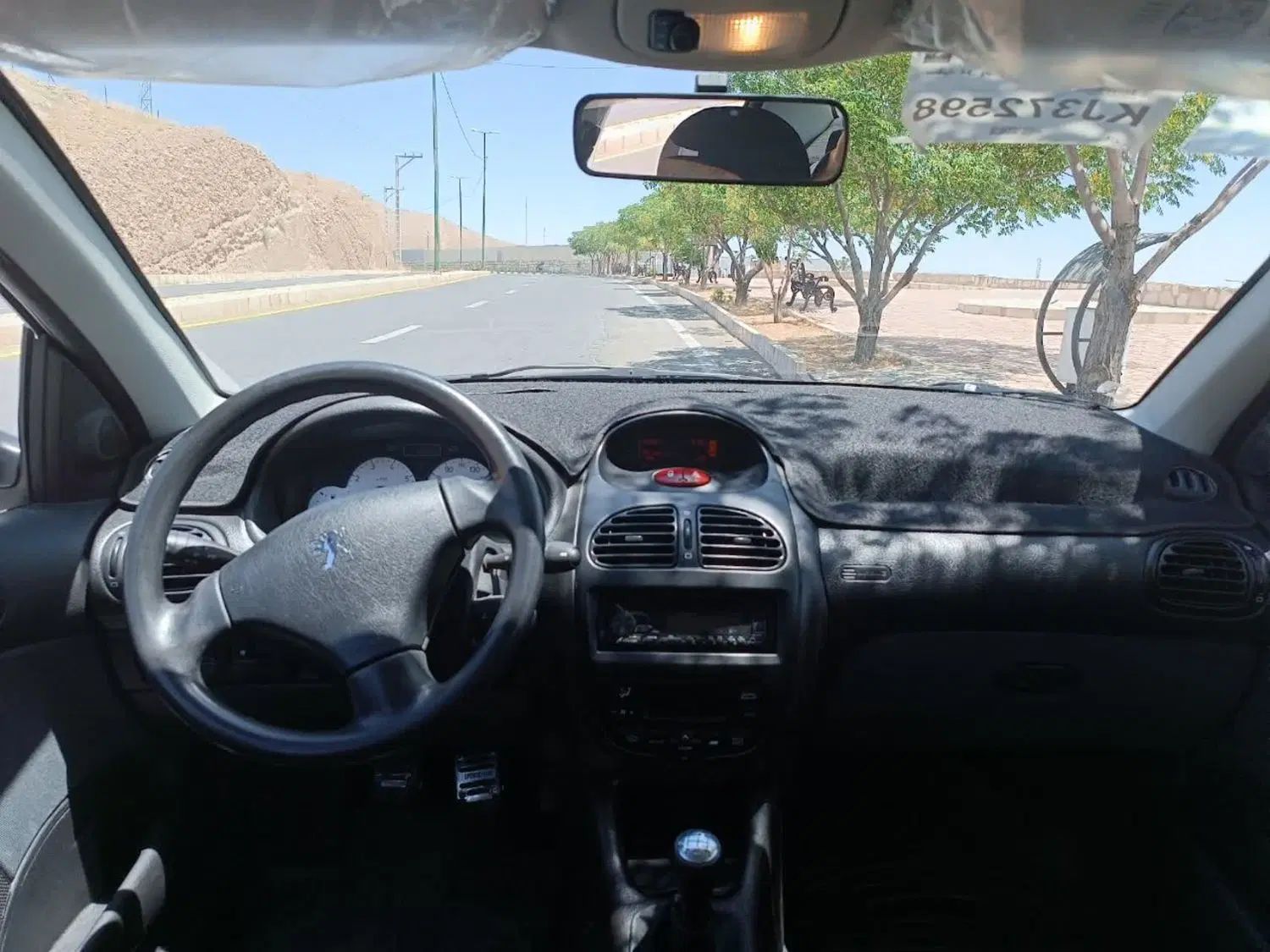 پژو ۲۰۶ صندوق دار v8 - 1398