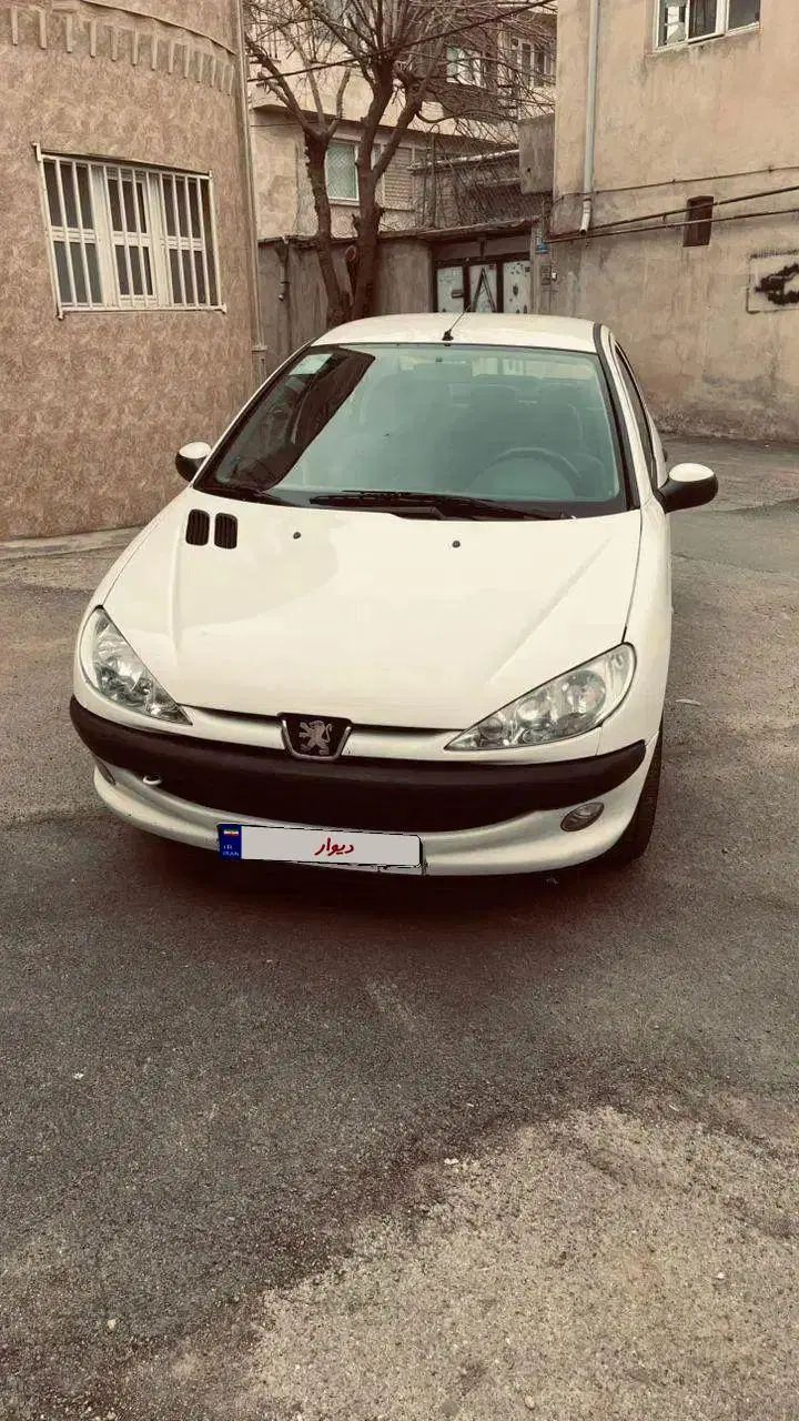 پژو ۲۰۶ صندوق دار v8 - 1395