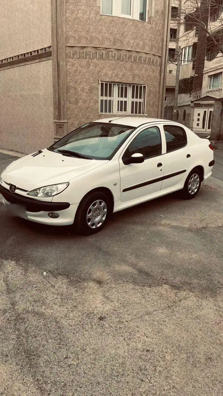 پژو ۲۰۶ صندوق دار v8 - 1395