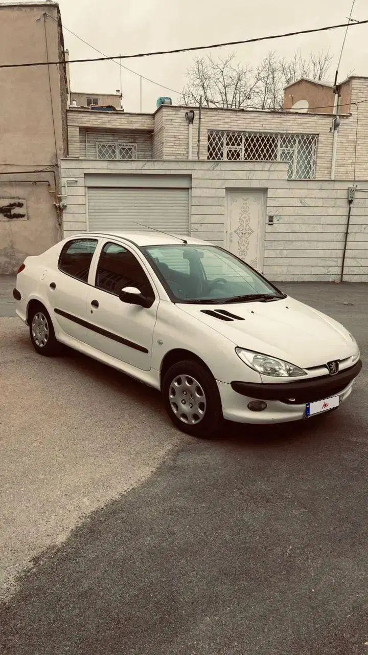 پژو ۲۰۶ صندوق دار v8 - 1395