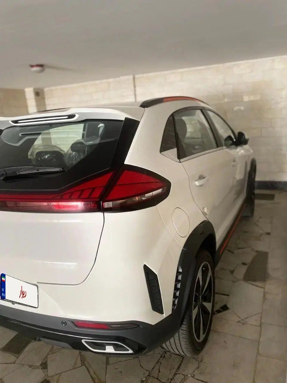 ام وی ام X33 کراس دنده‌ای - 1402