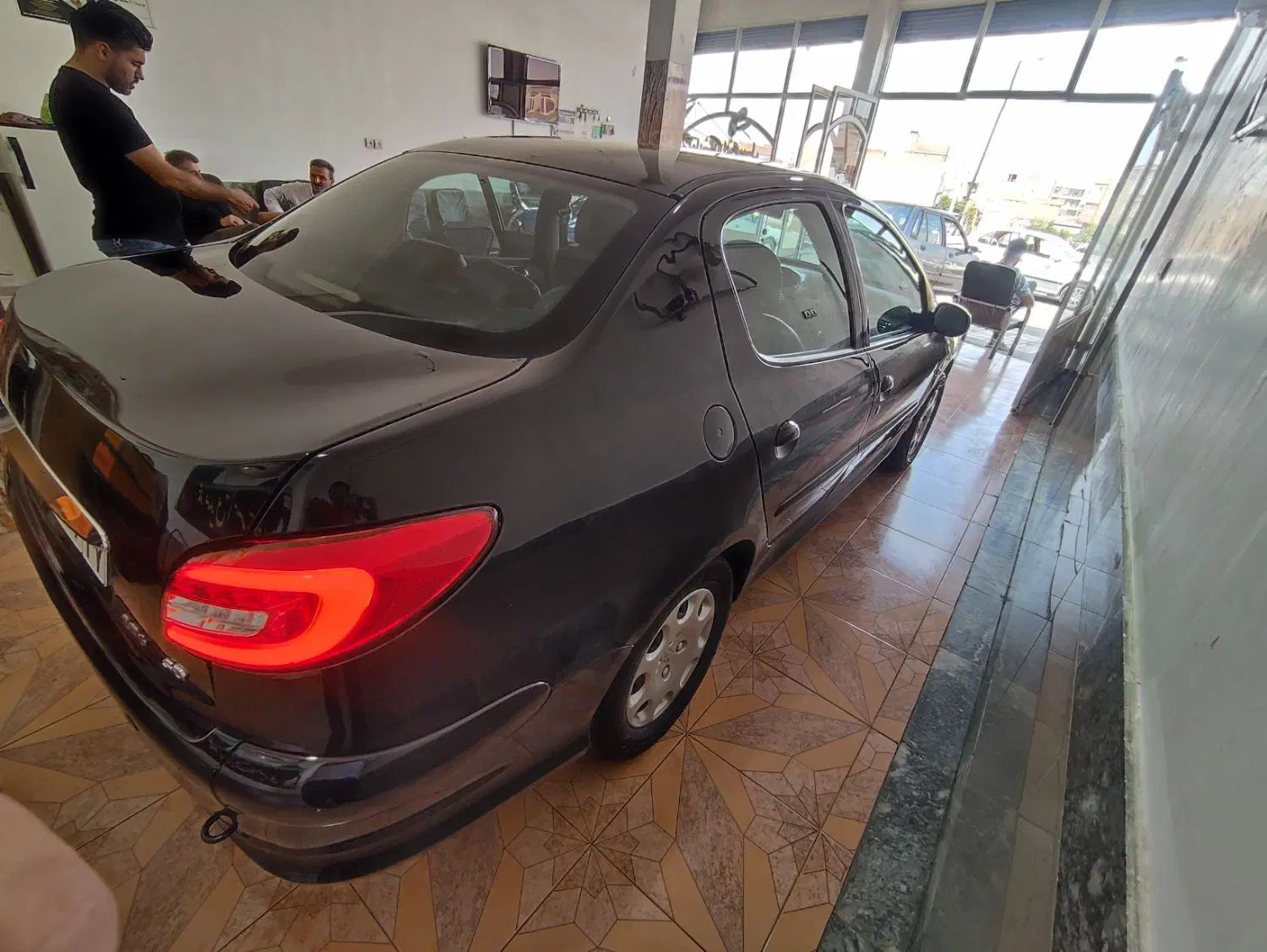 پژو ۲۰۶ صندوق دار v8 - 1394