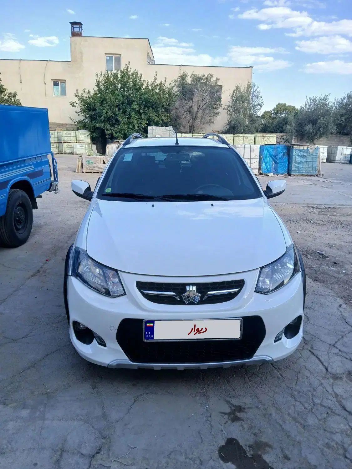 خودرو کوییک، معمولی آگهی ann_19918136