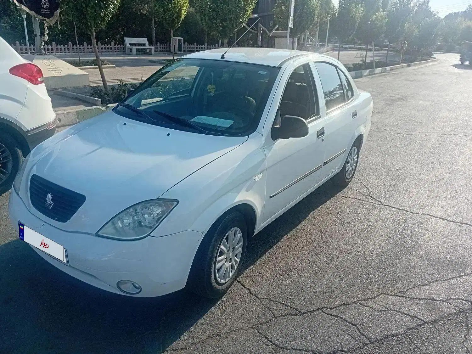 تیبا صندوق دار SX - 1401