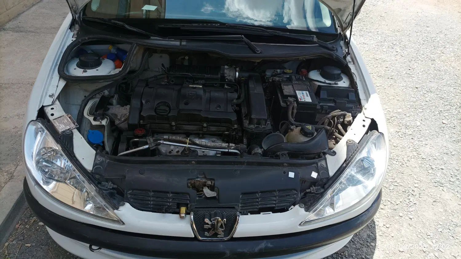 پژو ۲۰۶ صندوق دار v8 - 1394