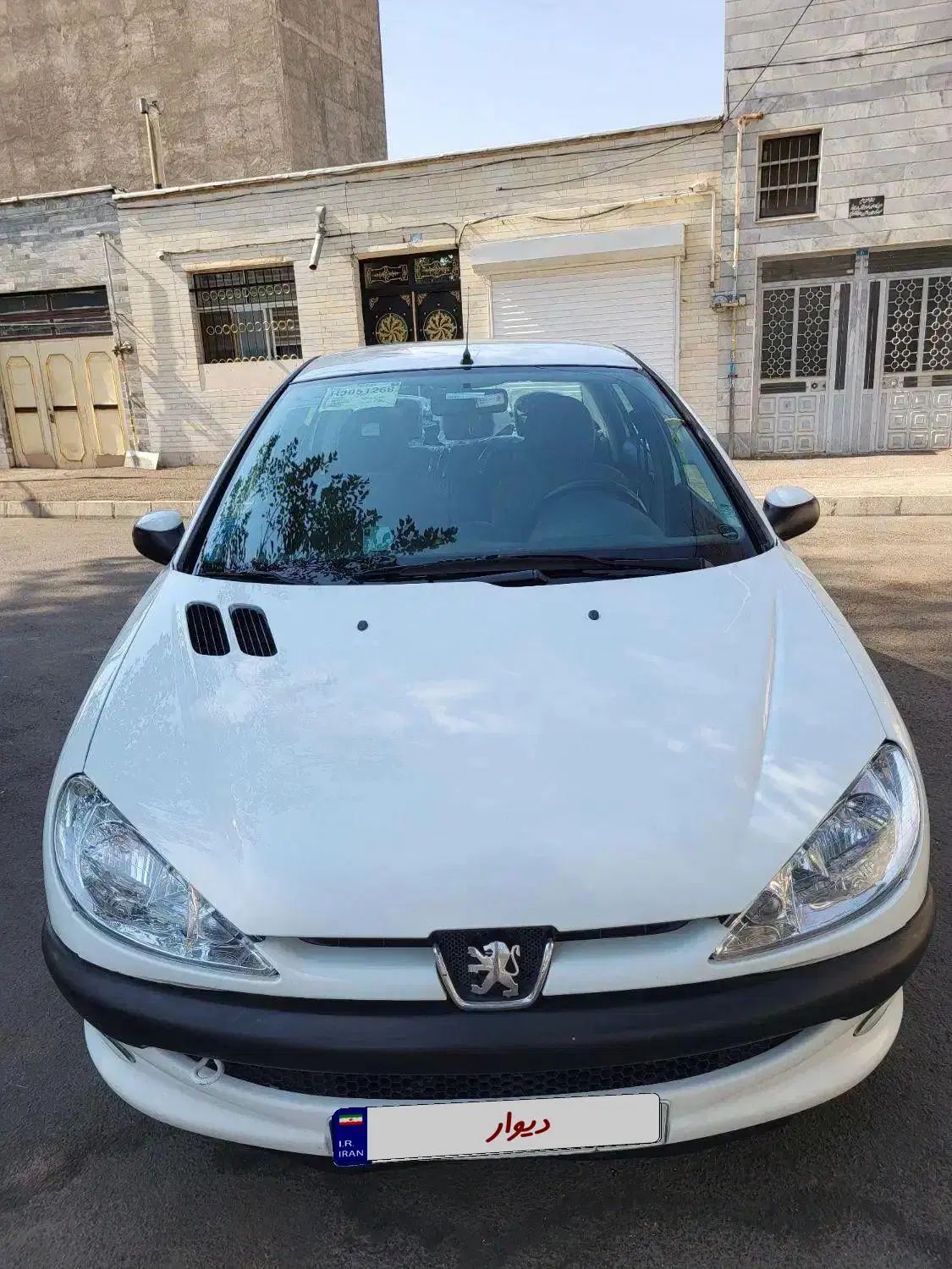 پژو ۲۰۶ صندوق دار v8 - 1393
