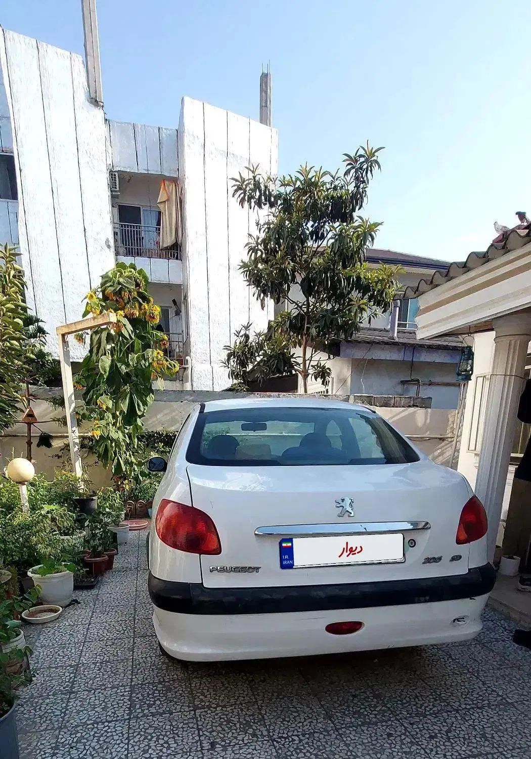 پژو ۲۰۶ صندوق دار v8 - 1395
