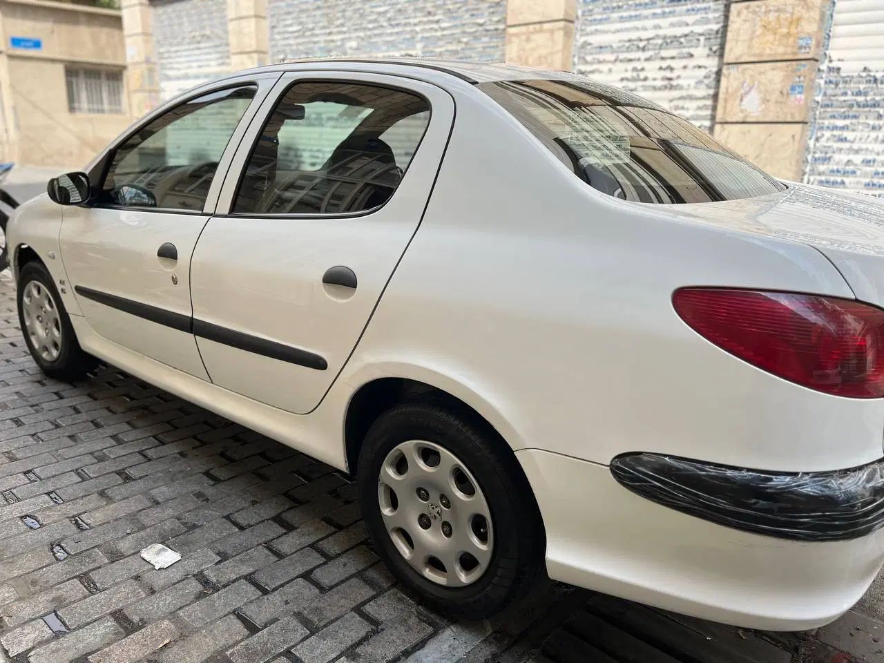 پژو ۲۰۶ صندوق دار v8 - 1397