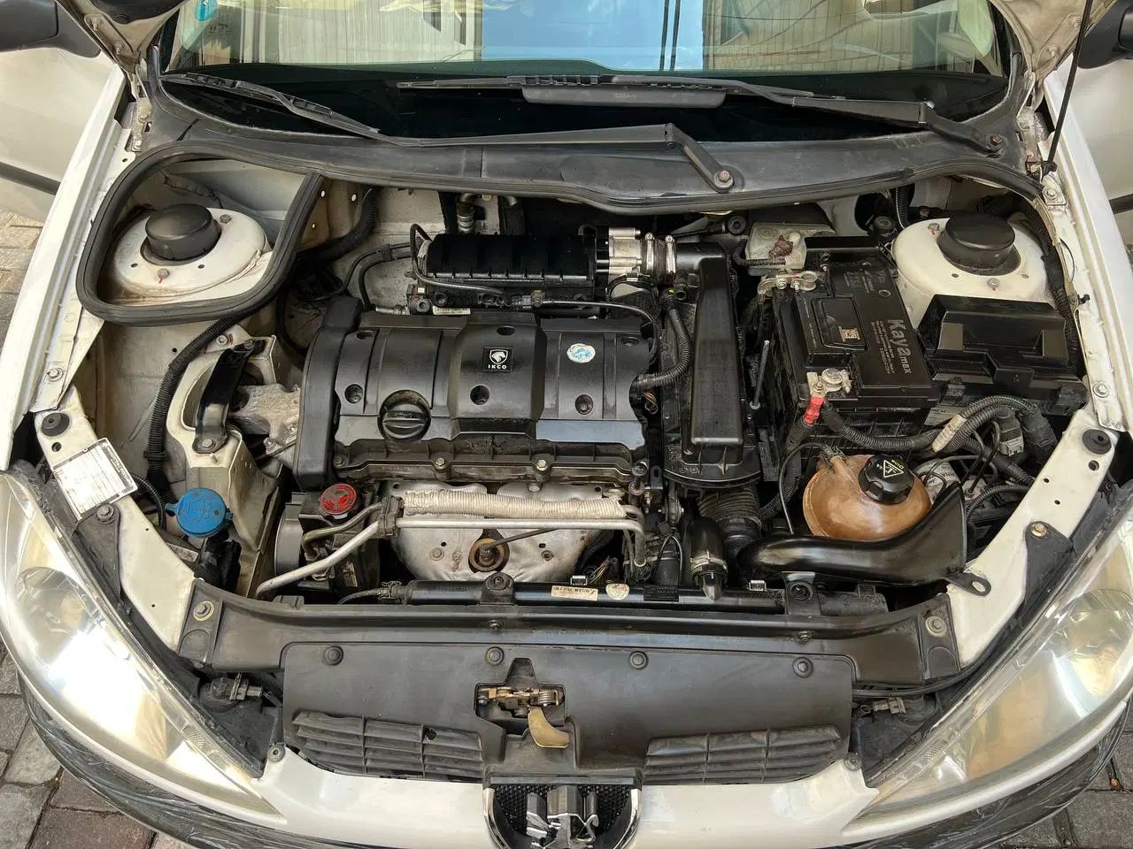 پژو ۲۰۶ صندوق دار v8 - 1397