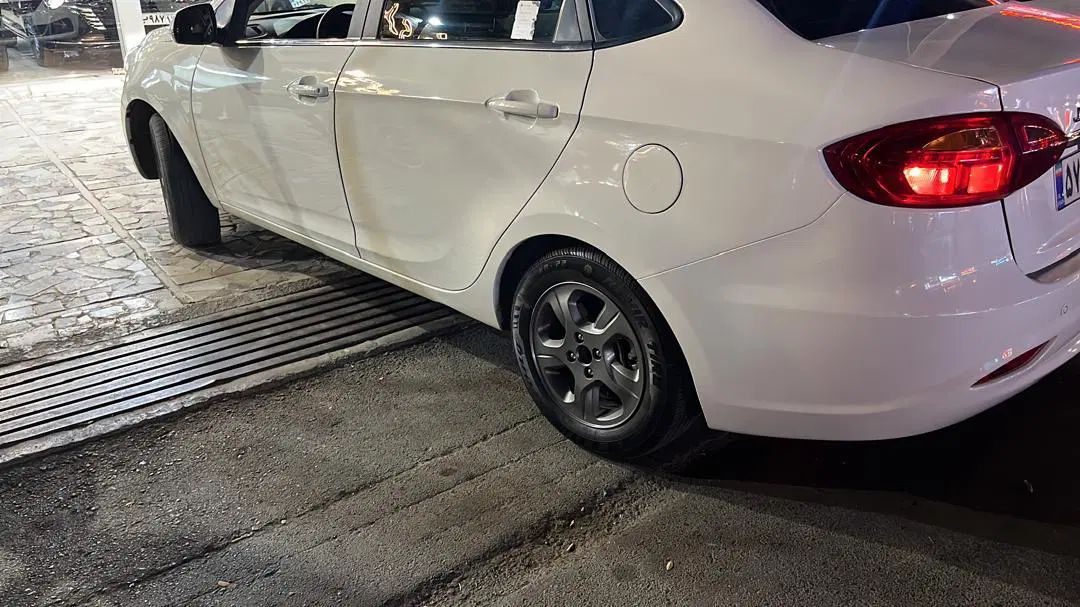 جک J4 اتوماتیک ساده - 1401