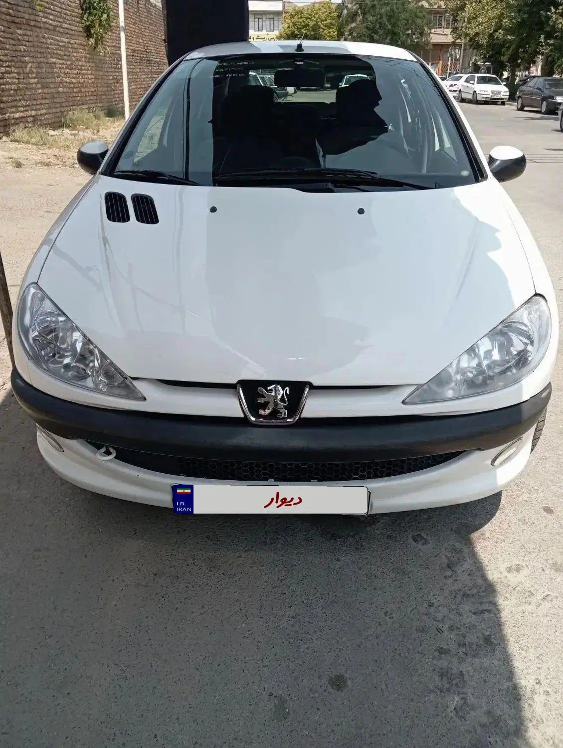 پژو ۲۰۶ صندوق دار v8 - 1397