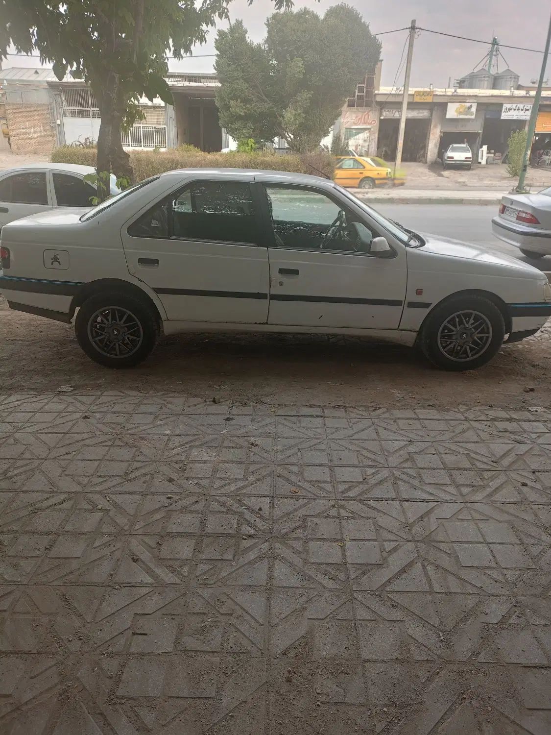 پژو 405 بنزینی GLX - TU5 - 1391