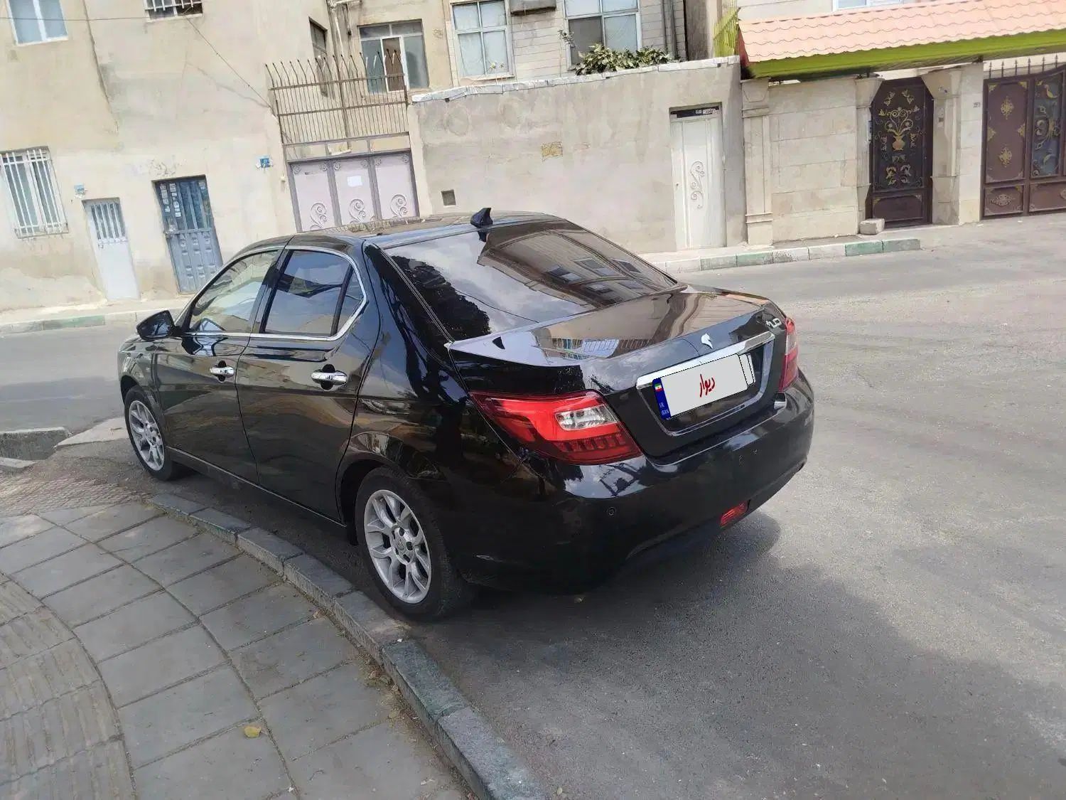 دنا پلاس توربو ۵ دنده ۲ ایربگ - 1403