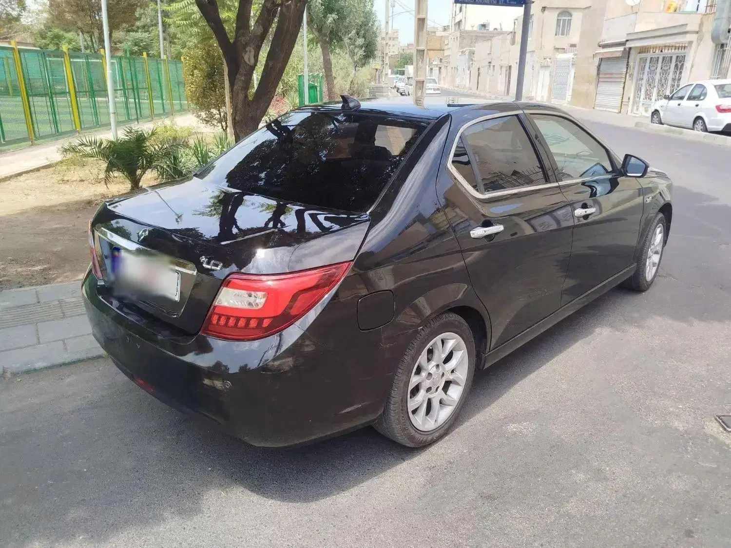 دنا پلاس توربو ۵ دنده ۲ ایربگ - 1403
