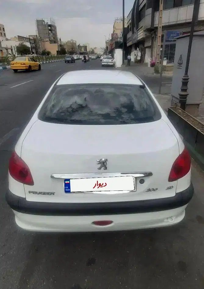 پژو ۲۰۶ صندوق دار v8 - 1394
