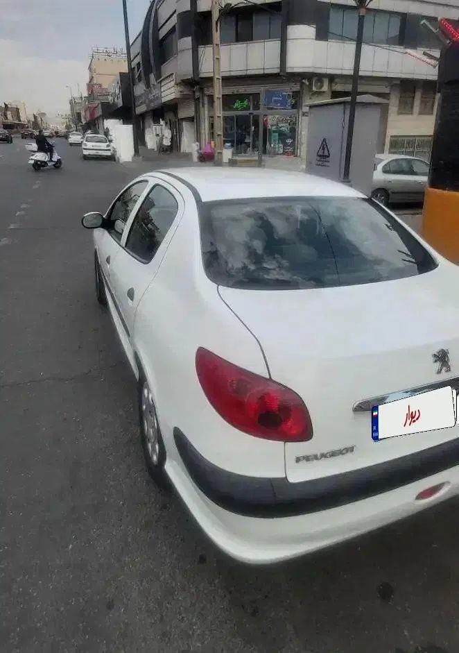 پژو ۲۰۶ صندوق دار v8 - 1394
