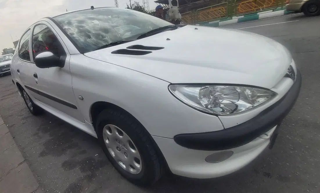 پژو ۲۰۶ صندوق دار v8 - 1394