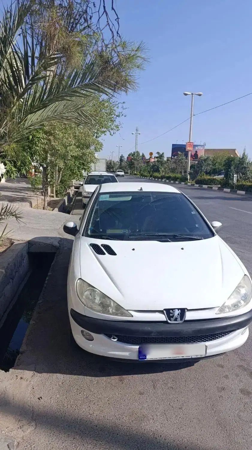 پژو ۲۰۶ صندوق دار v8 - 1398