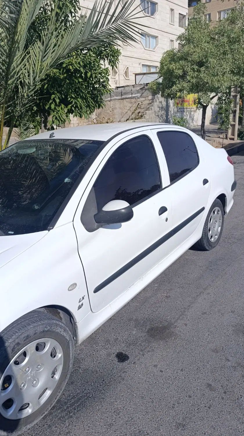 پژو ۲۰۶ صندوق دار v8 - 1398
